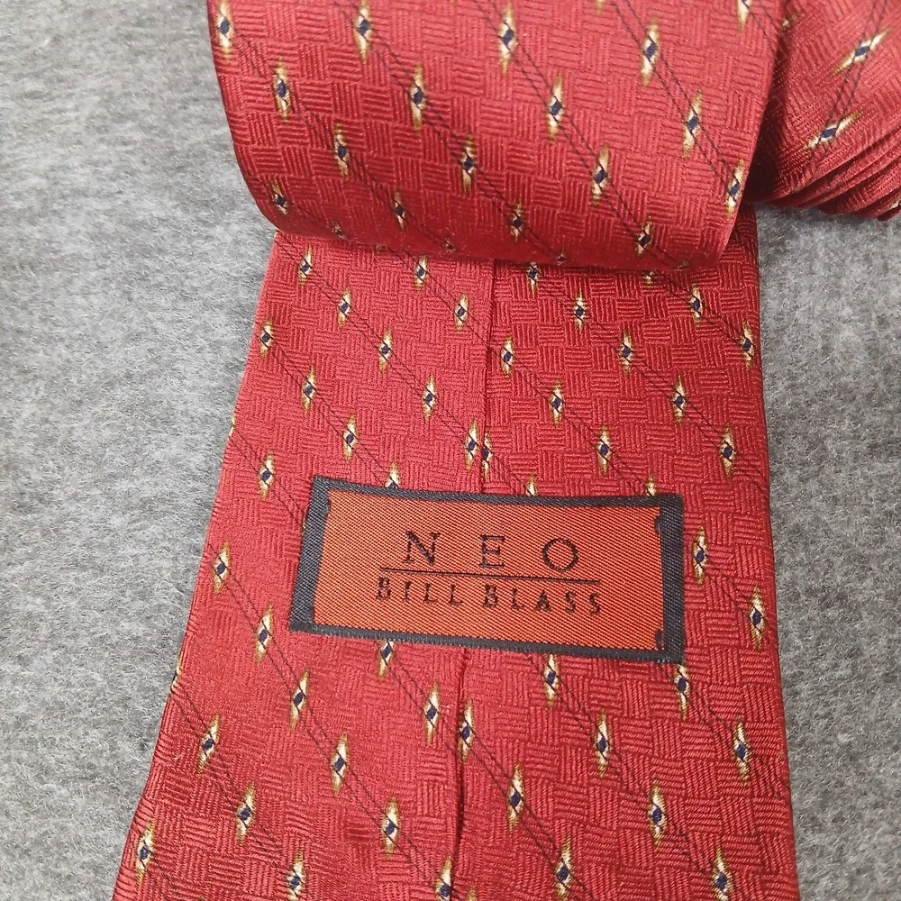 Neo Bill Blass Necktie Mens‎ One Size Red Silk Geometric Diamond Pattern Tie